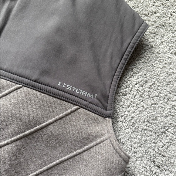Under Armour Storm1 Coldgear Gray Vest Women's Small Athleisure Gorpcore Outdoor - Picture 6 of 7